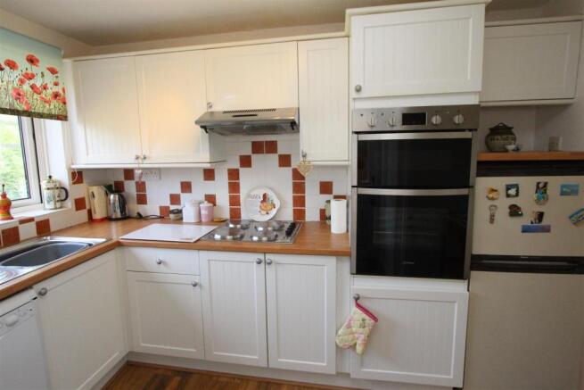 87 St Davids Drive 016.JPG