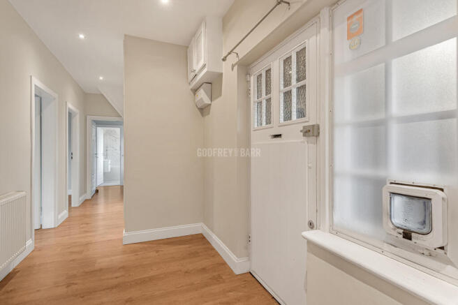 Meadway Court, Hampstead Garden Suburb photo 4