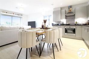 2, Lucknow House, Havelock Drive, Greenhithe DA9 9XS