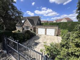 25, Main Street, Ledston, Castleford WF10 2AB