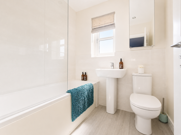 3 bed Semi-Detached for sale Image 10