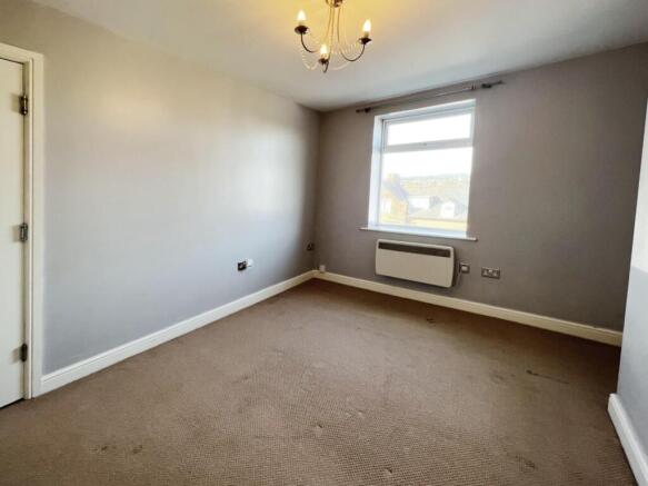 1 bed Apartment to rent Image 5
