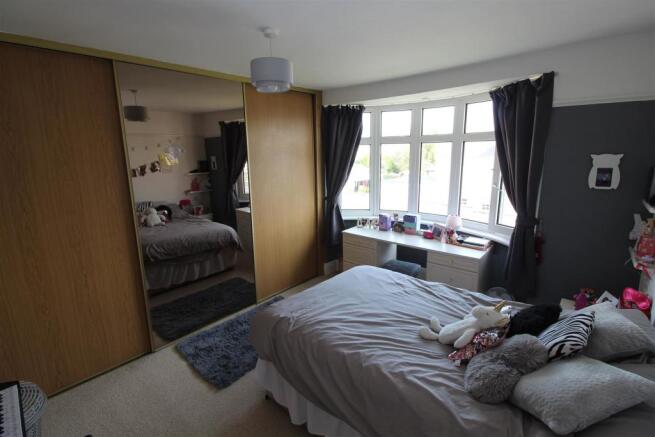Bedroom 2.JPG