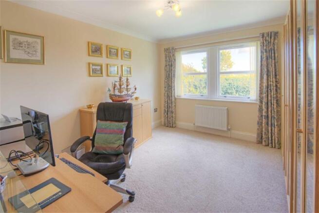 Dining Room/Bedroom 4