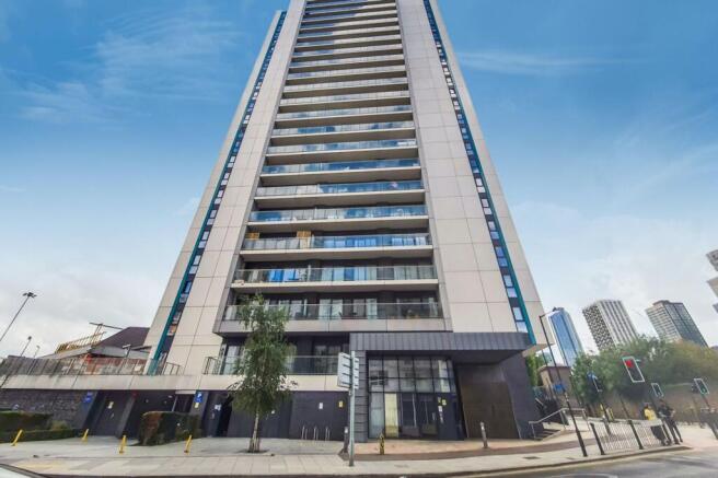 Yabsley Street, Horizons Tower, E14 photo 4