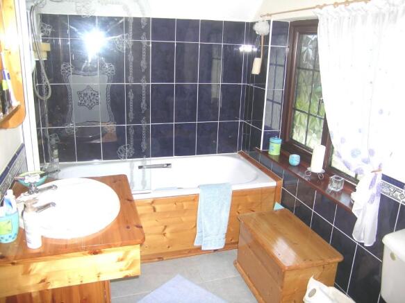 En-Suite Bathroom