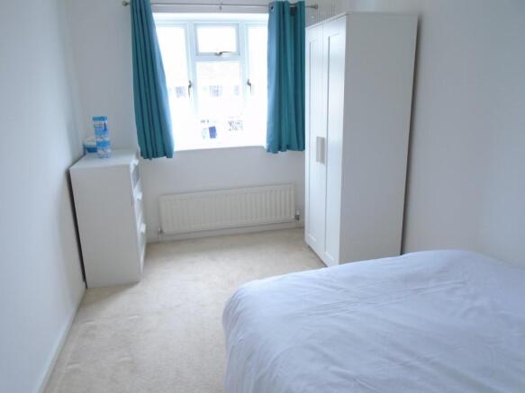 BEDROOM 2