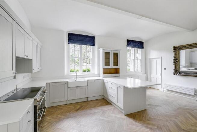 Kitchen_Dinar 1_1.jpeg