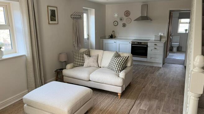 2 bed Cottage to rent Image 4