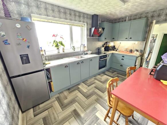 Kitchen Diner.jpg