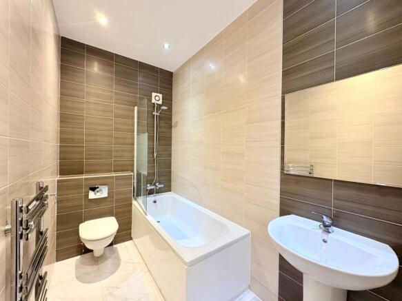 2 bed Flat to rent Image 4