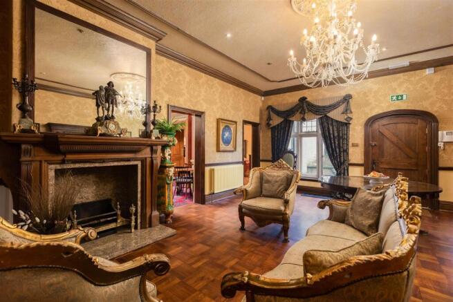 12 bed Character Property for sale Image 10