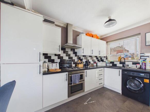 3 bed Terraced for sale Image 9