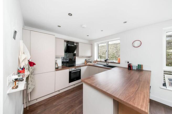 OPEN-PLAN LIVING DINING KITCHEN