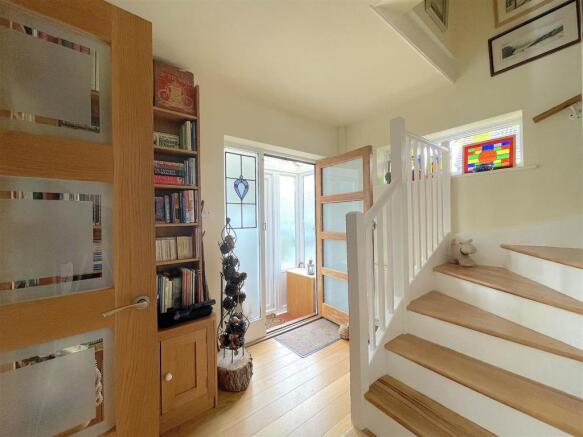Entrance Hall (2).jpeg