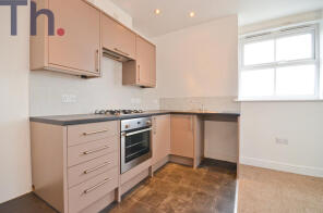8, 52 Market Place, South Street, Newport PO30 1JQ