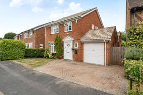 24, Highwaymans Ridge, Windlesham GU20 6NF