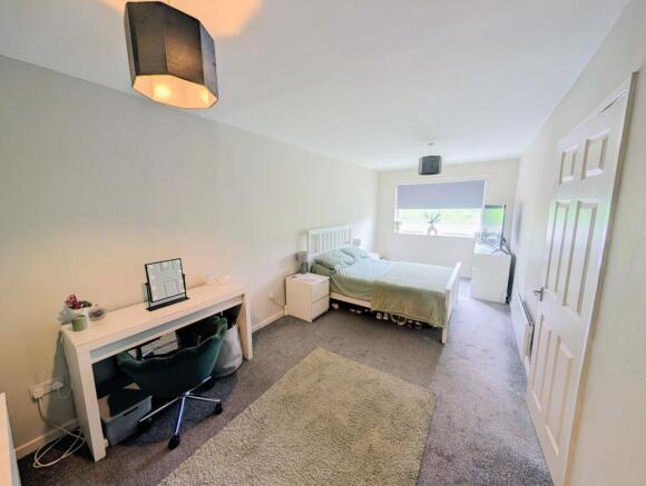 2 bed Apartment for sale Image 9