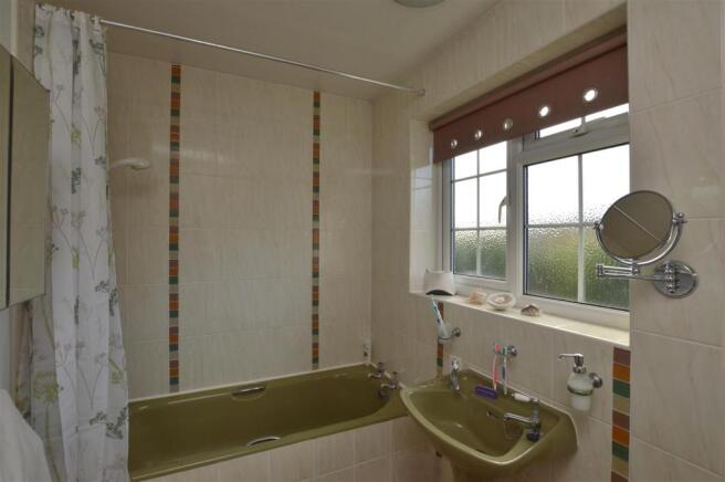 En-suite Bathroom