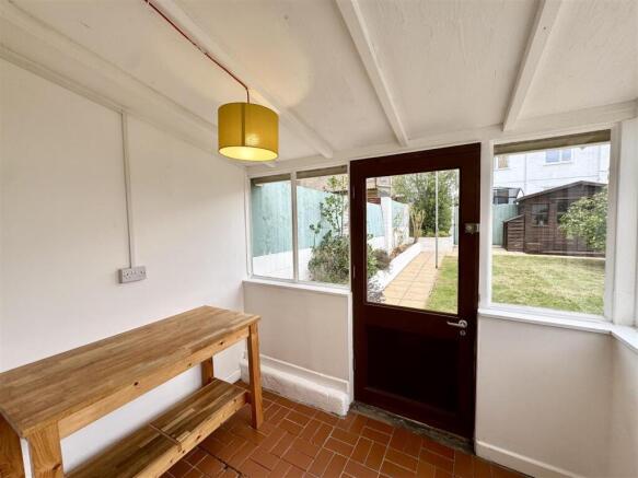 GARDEN ROOM