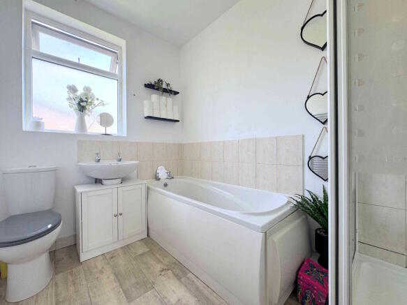 3 bed Detached for sale Image 12