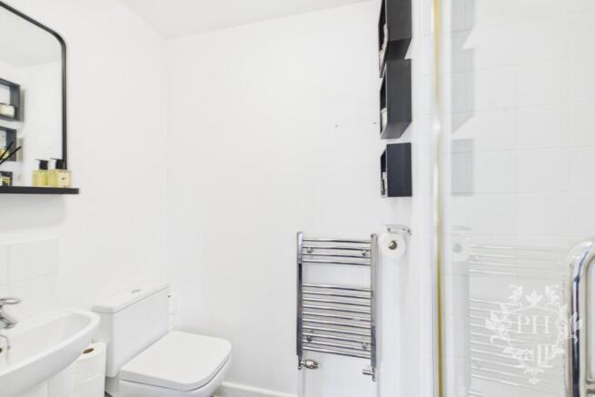 2 bed Apartment for sale Image 9