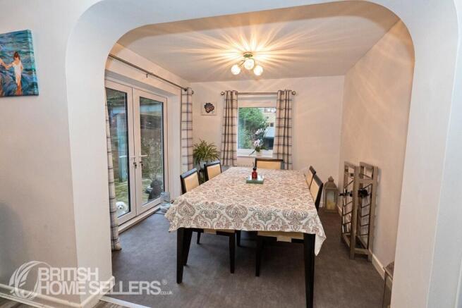 3 bed Detached for sale Image 8