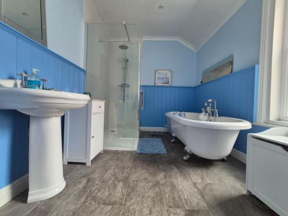 4 bed Terraced for sale Image 10