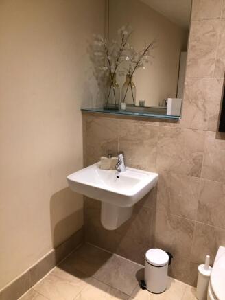 2 bed Flat to rent Image 8