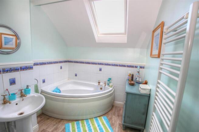 HOUSE BATHROOM