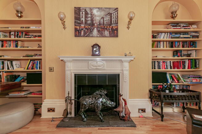 7 bed Semi-Detached for sale Image 5
