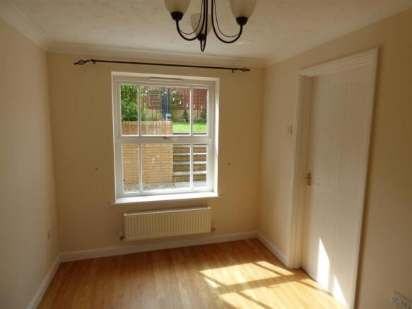 Dining room.JPG