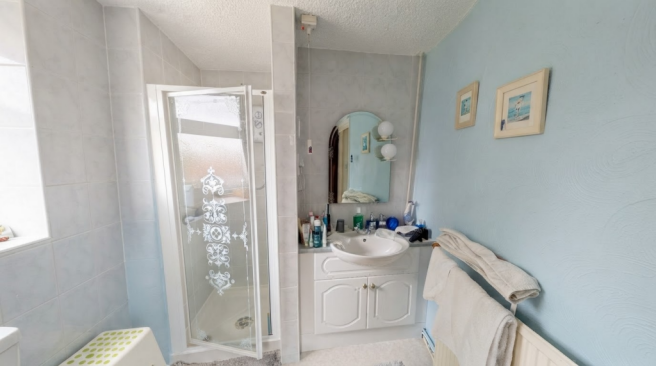 3 bed Semi-Detached for sale Image 12