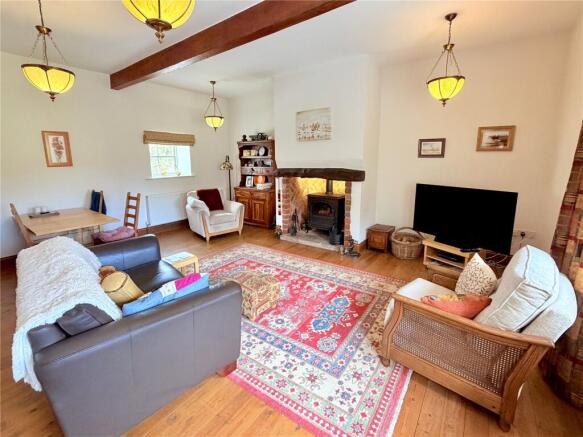 4 bed House for sale Image 5