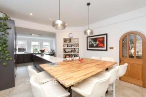 Boxhurst, Newdigate Road, Dorking RH5 4QN