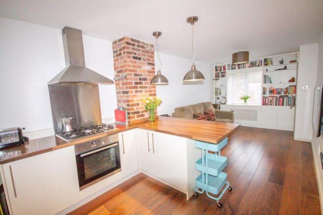 Open-plan Loun...