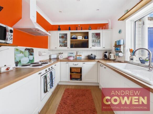3 bed Terraced for sale Image 8