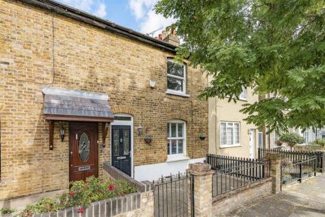 Halifax Road, Enfield