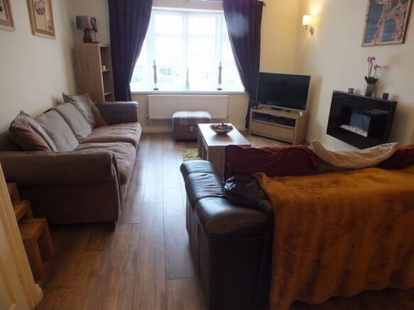 LOUNGE AREA