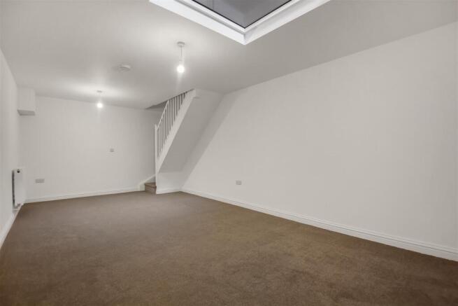 2 bed Terraced for sale Image 7