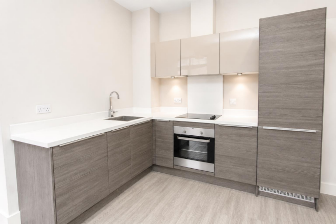 2 bed Flat to rent Image 2
