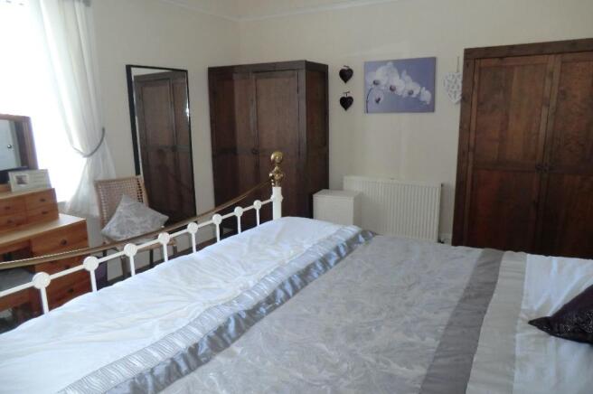 BEDROOM 1