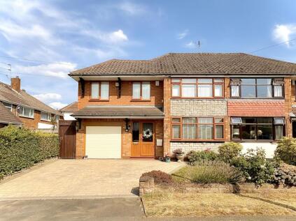 Dumbleberry Avenue, BROWNSWALL ESTATE, DY3 3NL