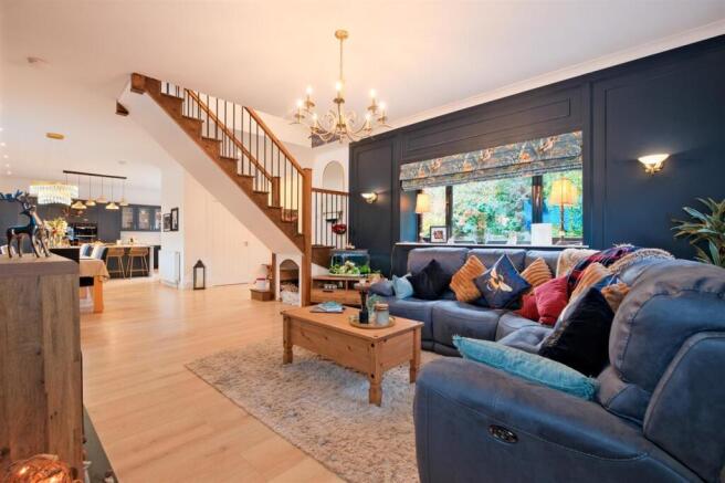 Living Room / Dining