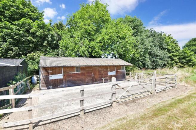Workshop/Outbuildings