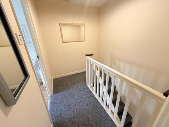 Farrow Close, Luton photo 3