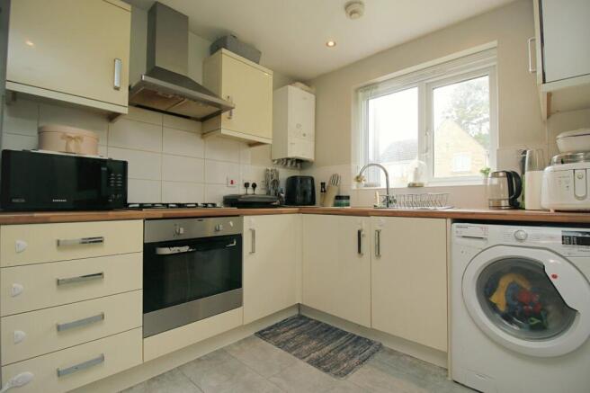 3 bed Semi-Detached for sale Image 4