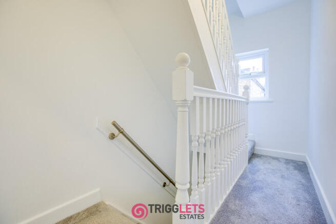 3 bed Terraced to rent Image 8
