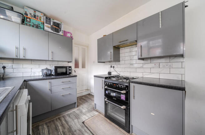 1417476-6-699f3fd...