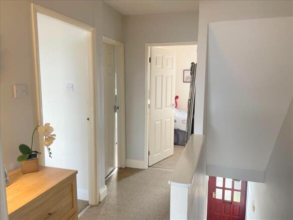 FIRST FLOOR LANDING